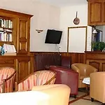 Hotel Restaurant Le Grillon Chambon-sur-Lac