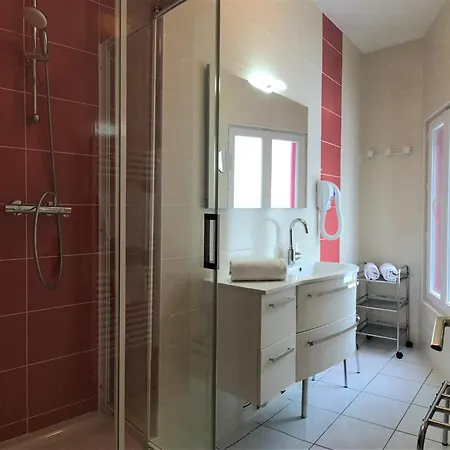 Restaurant Le Grillon 2*