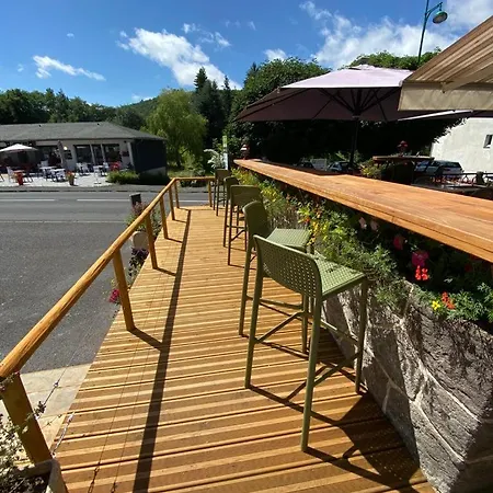 ホテル Restaurant Le Grillon