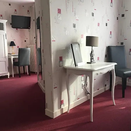 Restaurant Le Grillon 호텔 샹봉 쉬르 라크