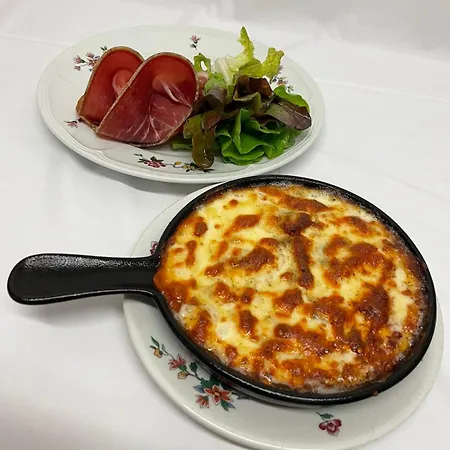 ホテル Restaurant Le Grillon
