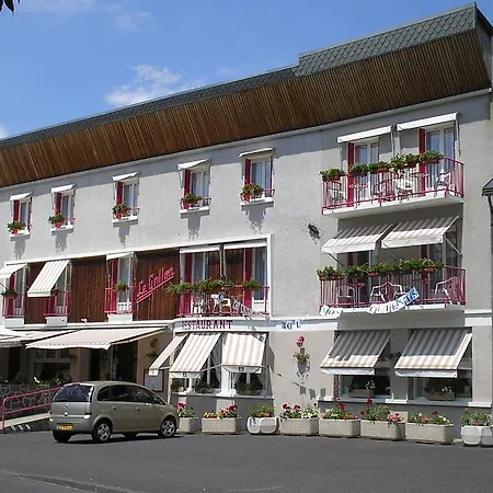 ホテル Restaurant Le Grillon シャンボン・シュル・ラック