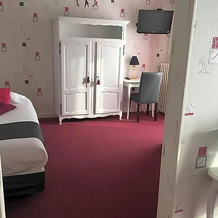 Restaurant Le Grillon Hotell