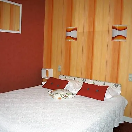 Hotell Restaurant Le Grillon Chambon-sur-Lac
