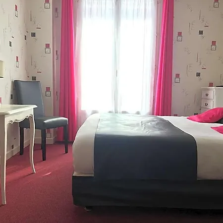 Hotell Restaurant Le Grillon 2*