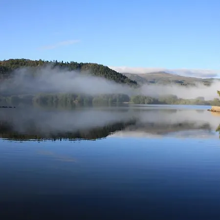 Restaurant Le Grillon فندق