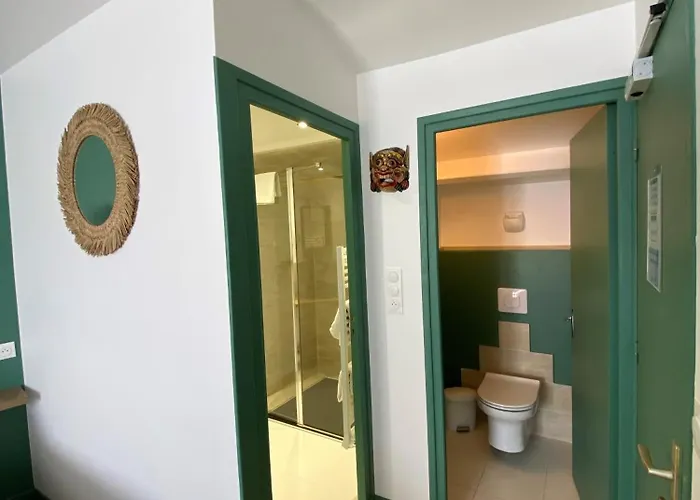 Restaurant Le Grillon Hotel 2*