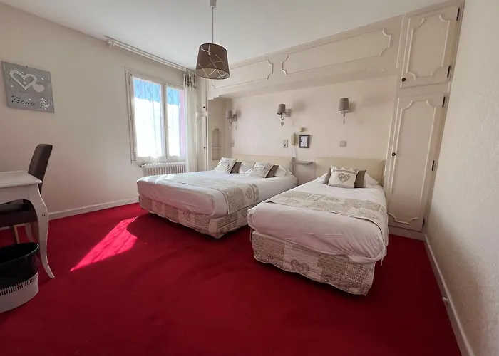 Restaurant Le Grillon Hotel 2*