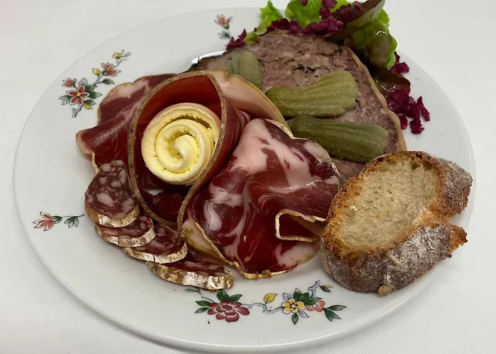 Hotel Restaurant Le Grillon 2*