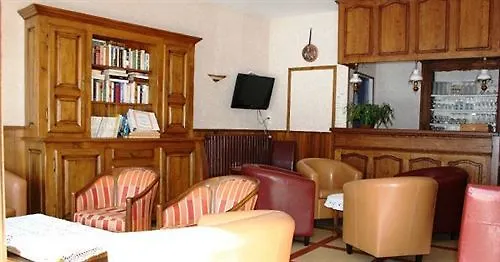 Hotel Restaurant Le Grillon Chambon-sur-Lac